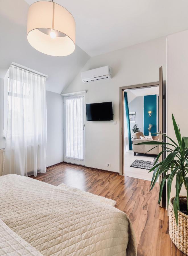Monarchia Apartman Grand Mosonmagyarovar Exterior photo